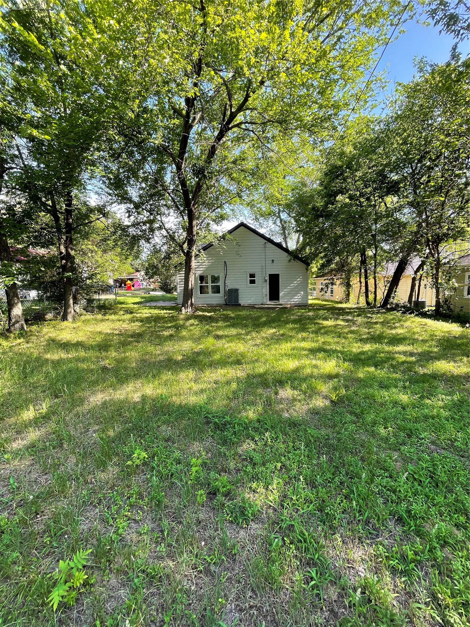 607 E Monterey Street Denison TX 75021
