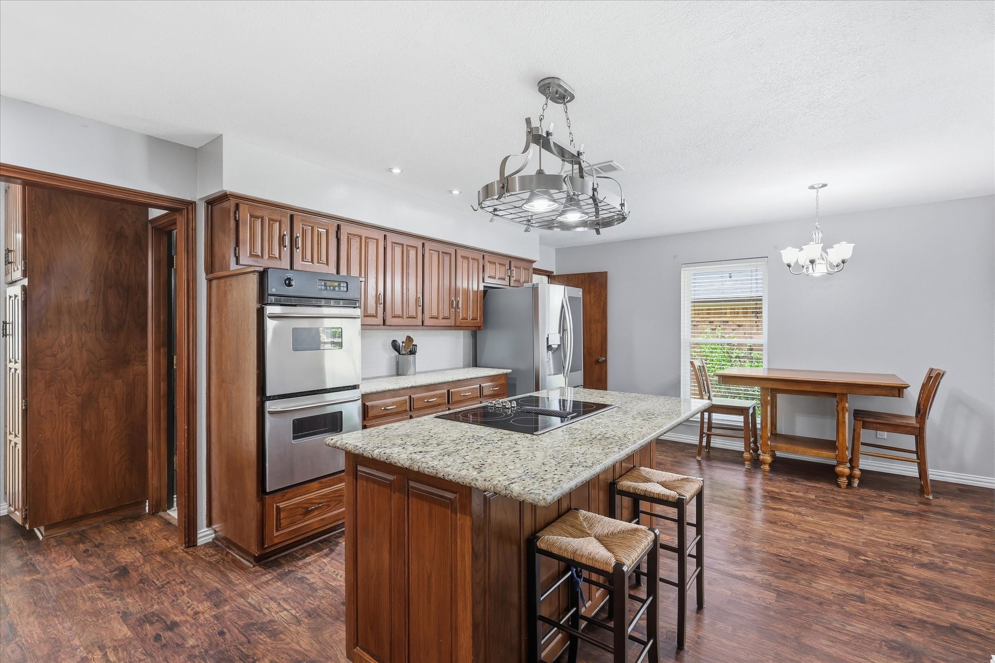 2008 Iron Horse Court Arlington TX 76017