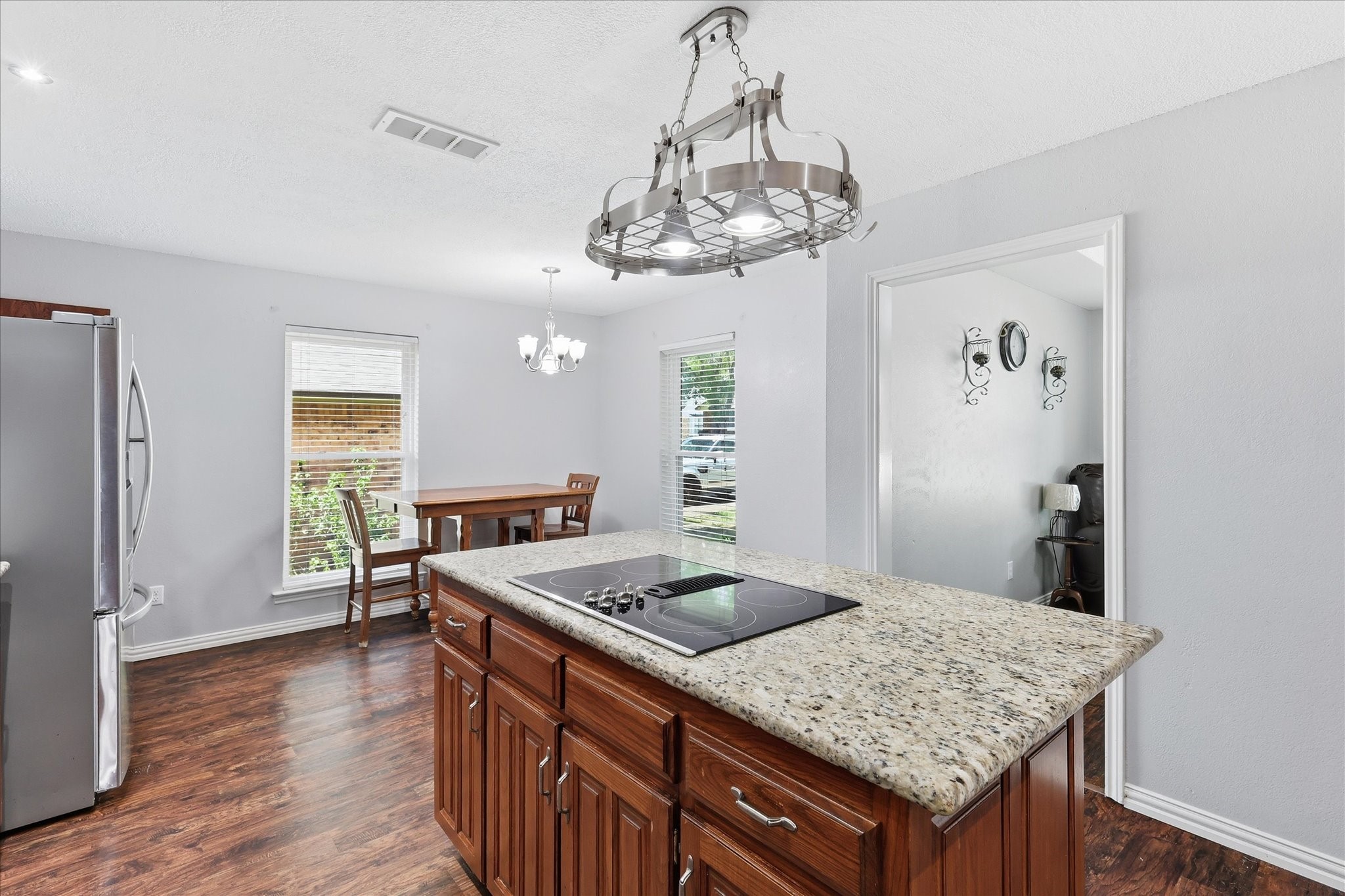 2008 Iron Horse Court Arlington TX 76017