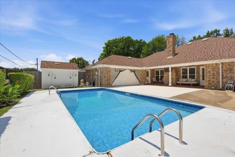 2008 Iron Horse Court Arlington TX 76017