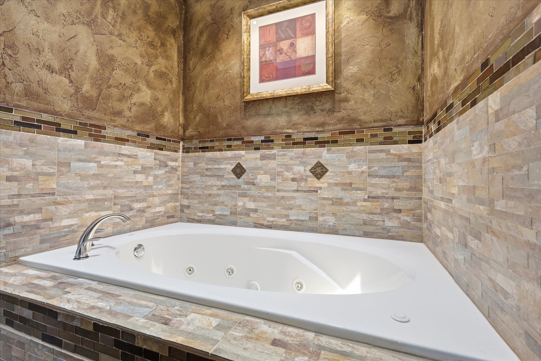 2008 Iron Horse Court Arlington TX 76017