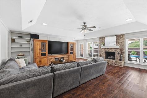 2008 Iron Horse Court Arlington TX 76017