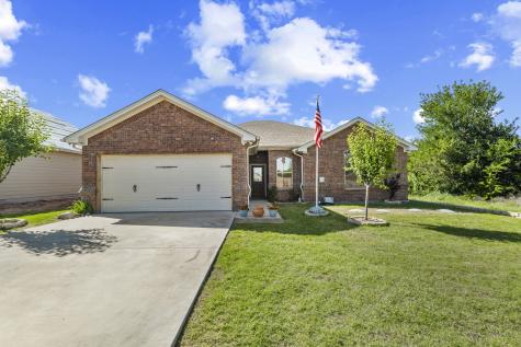 2304 Forest Hill Lane Granbury TX 76048