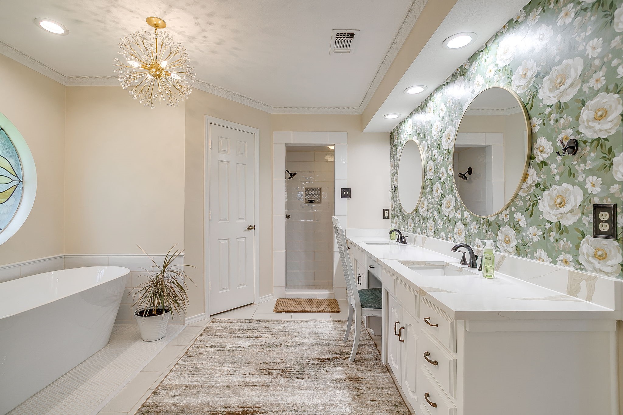 3704 Edgefield Lane Bedford TX 76021