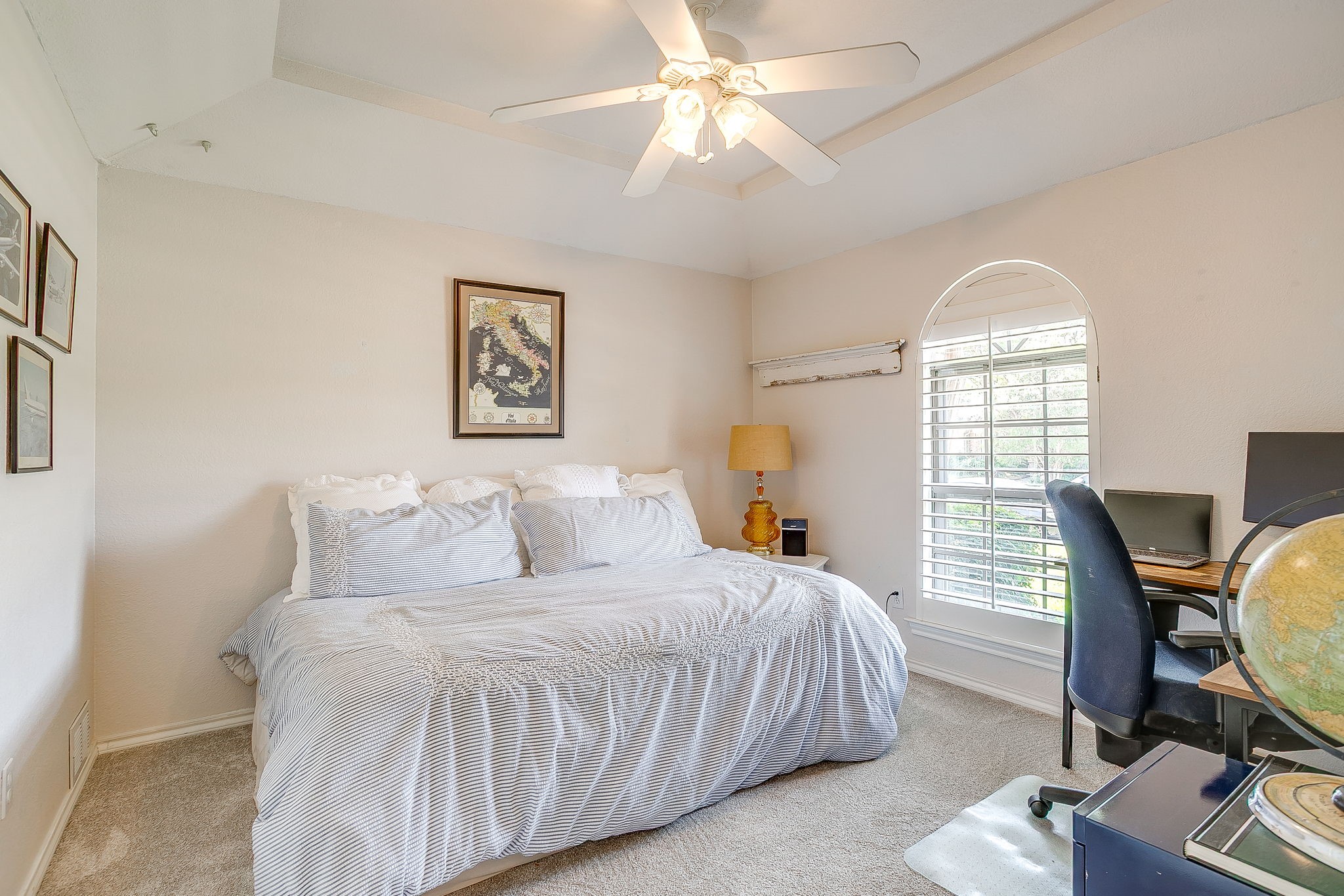 3704 Edgefield Lane Bedford TX 76021