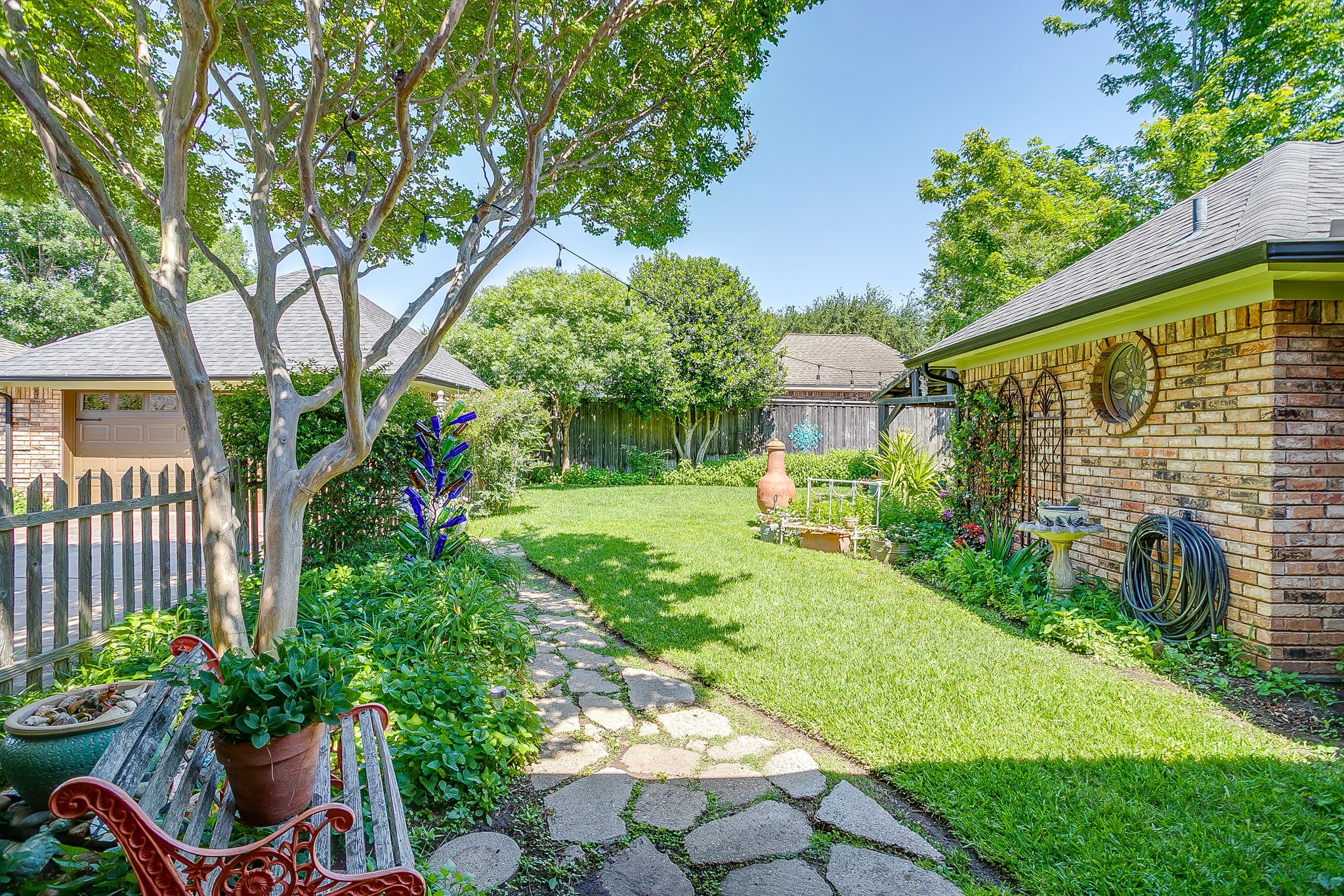 3704 Edgefield Lane Bedford TX 76021