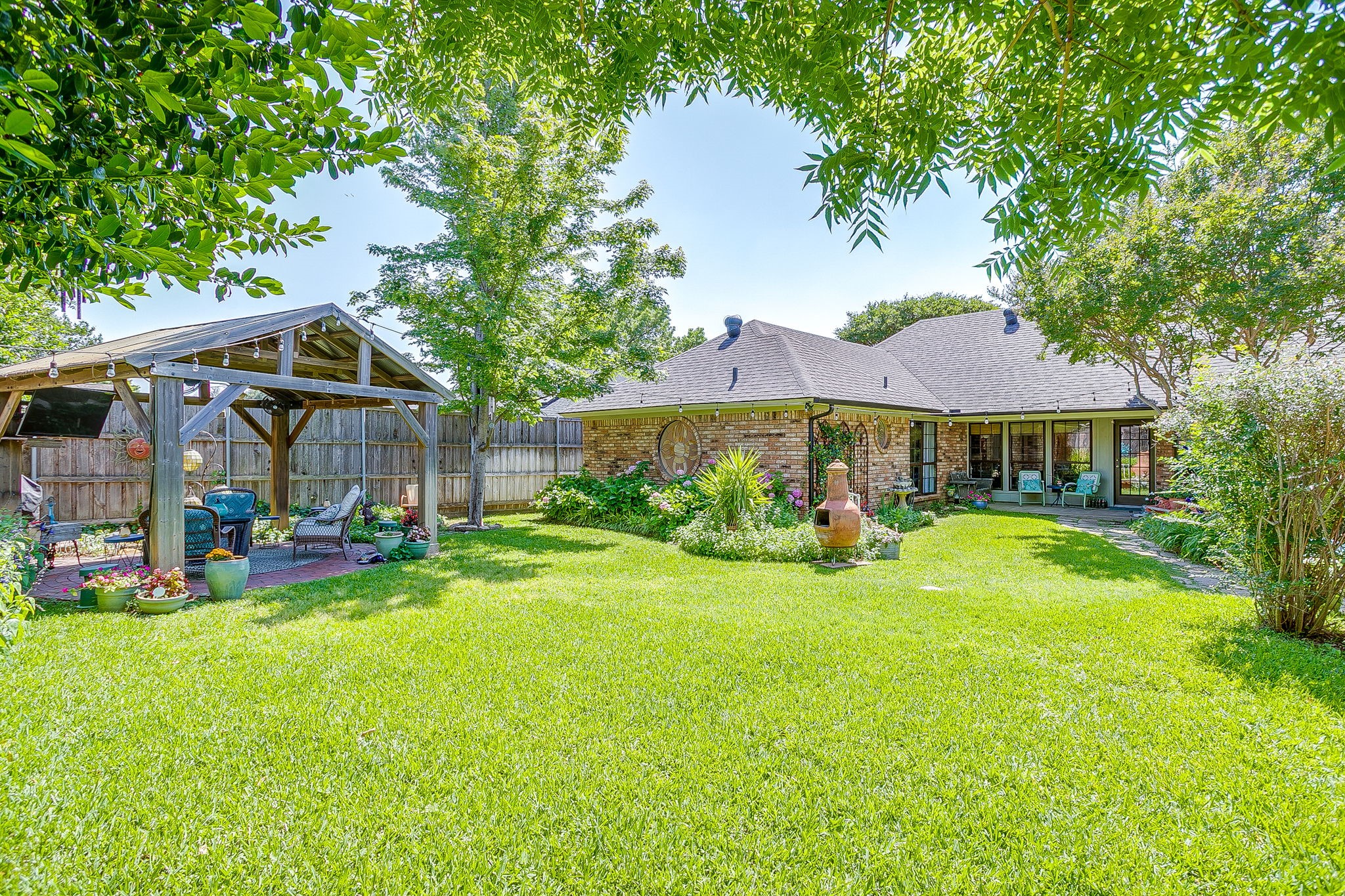 3704 Edgefield Lane Bedford TX 76021