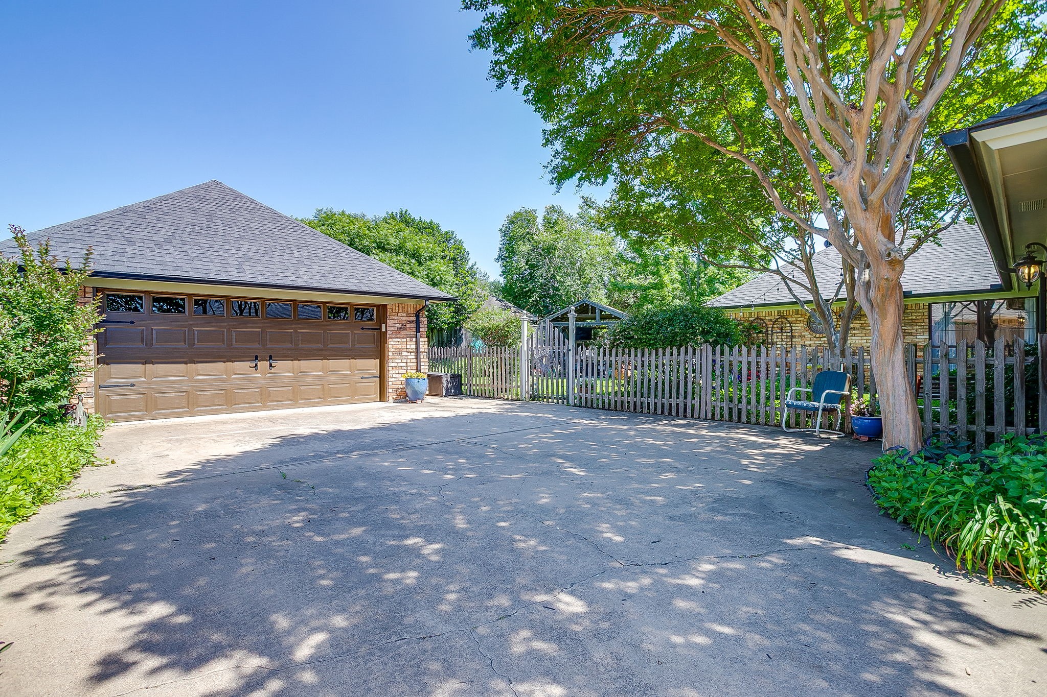 3704 Edgefield Lane Bedford TX 76021