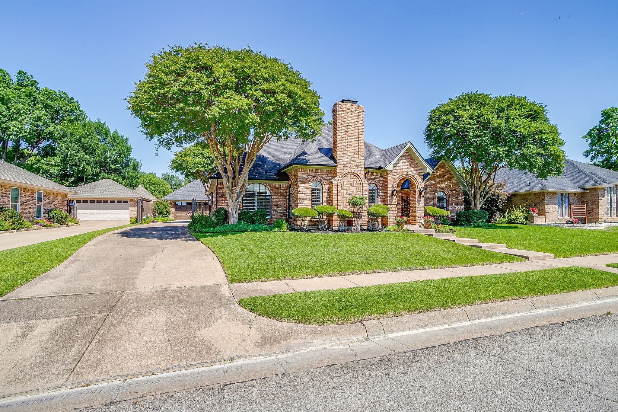 3704 Edgefield Lane Bedford TX 76021