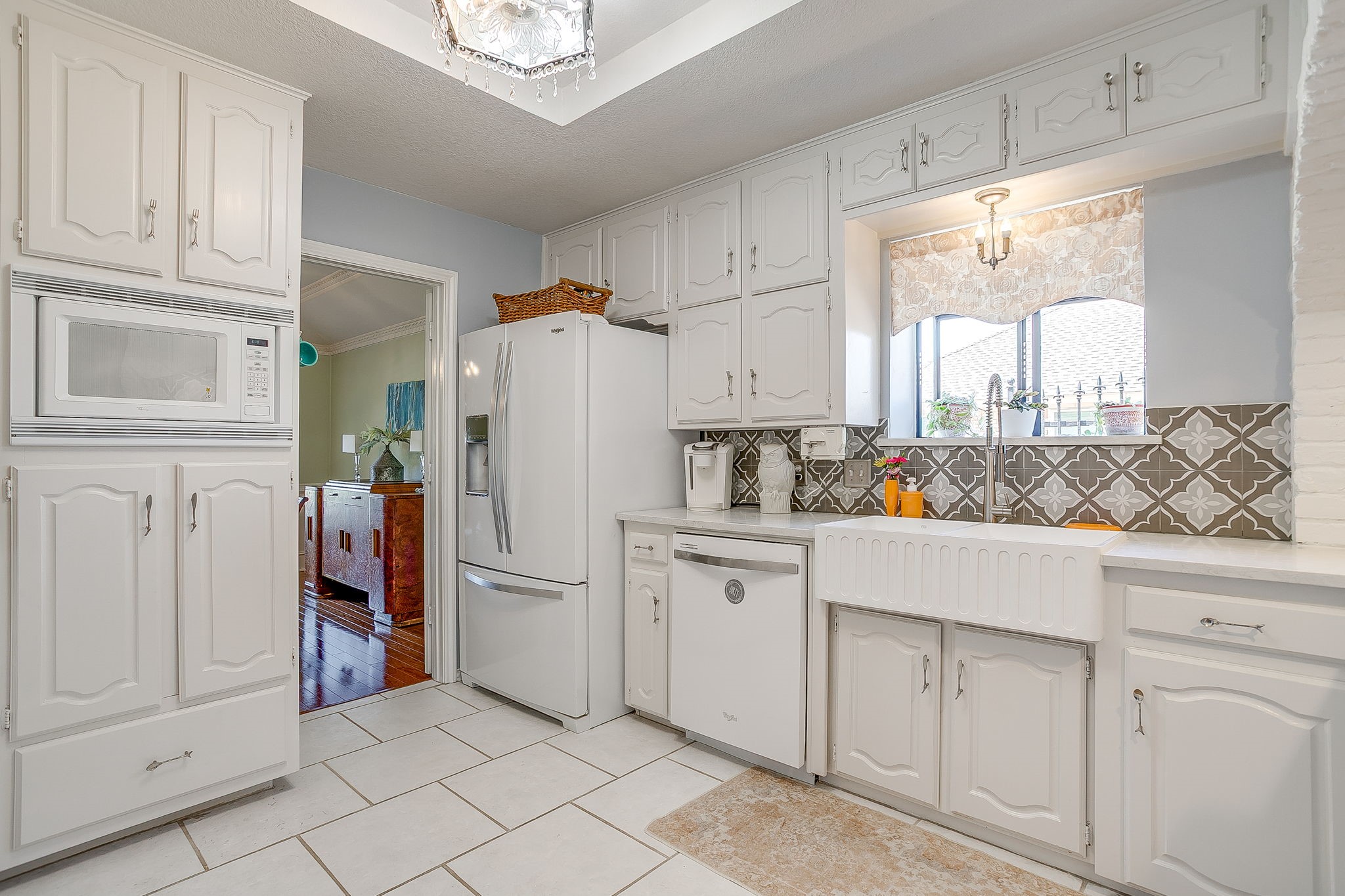 3704 Edgefield Lane Bedford TX 76021