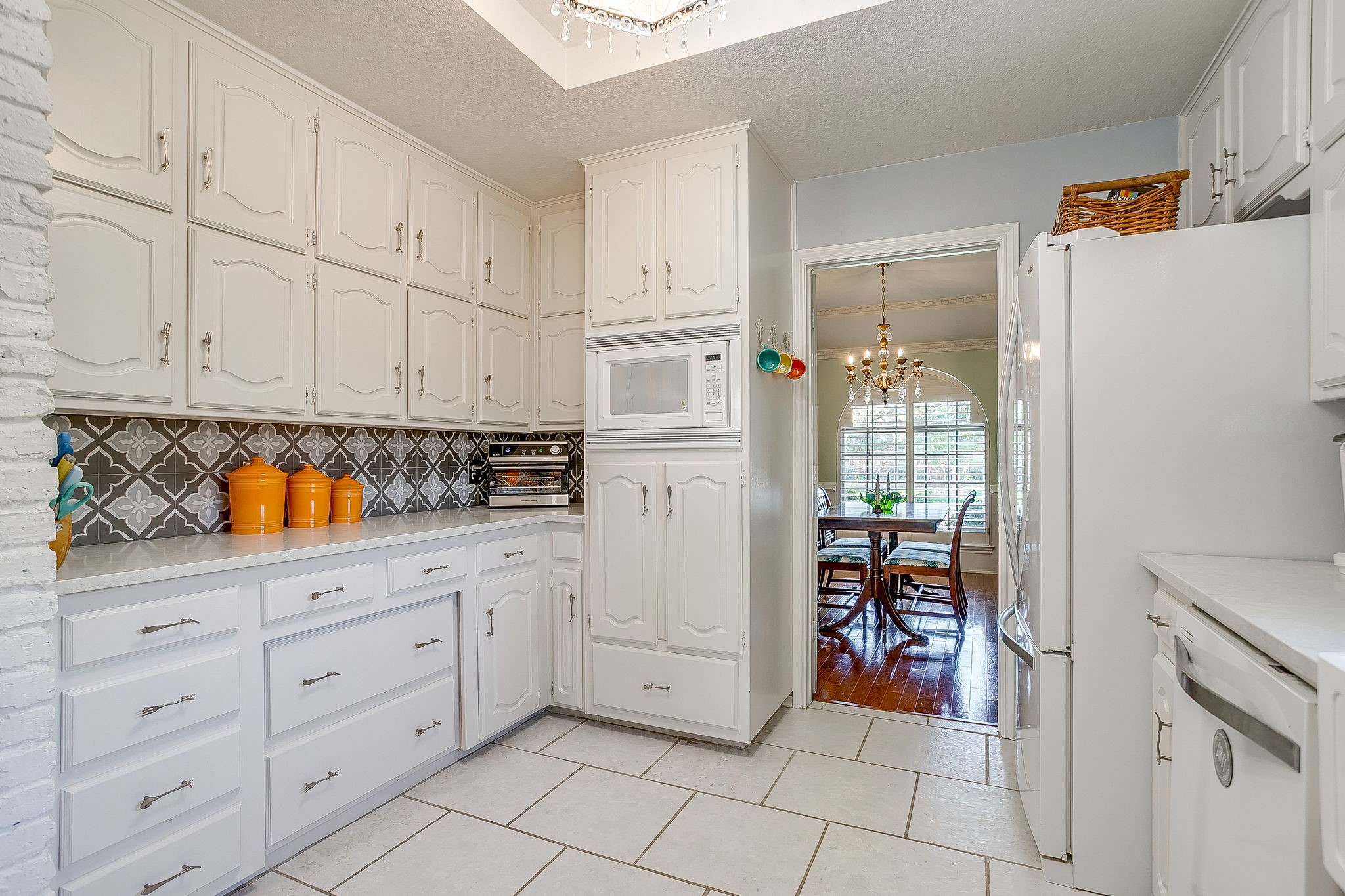 3704 Edgefield Lane Bedford TX 76021