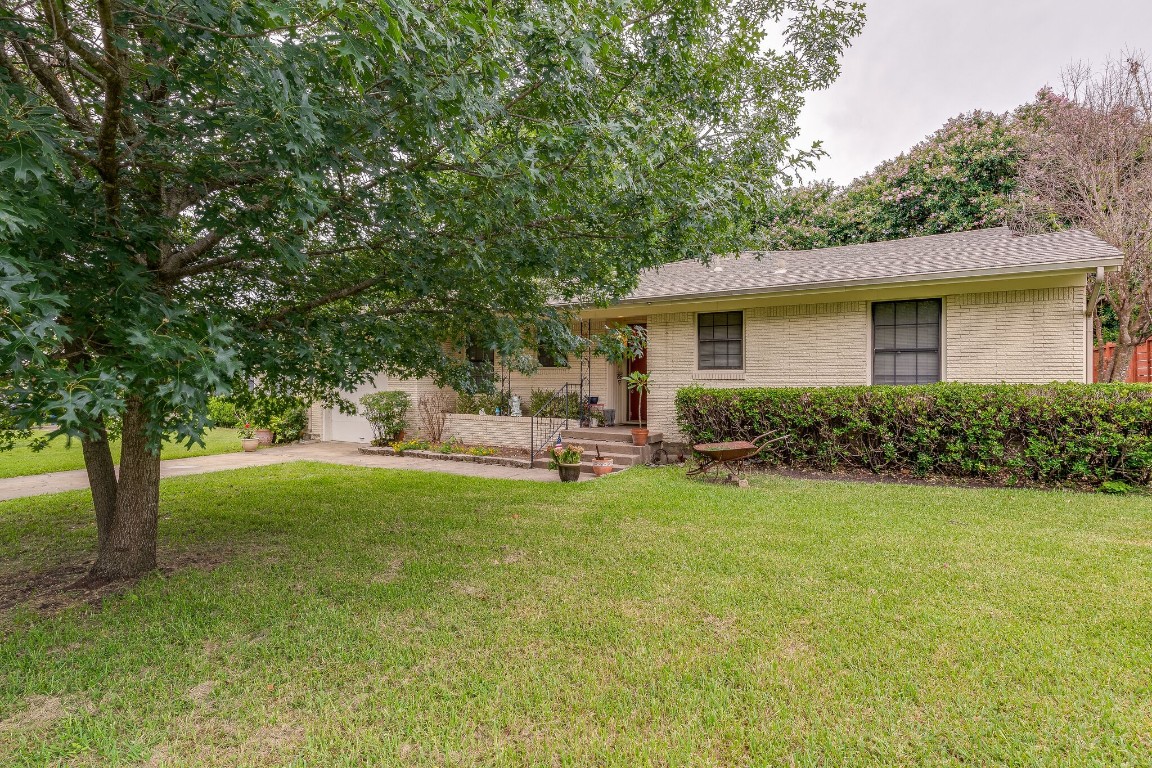 1802 W Midway Street Mckinney TX 75069