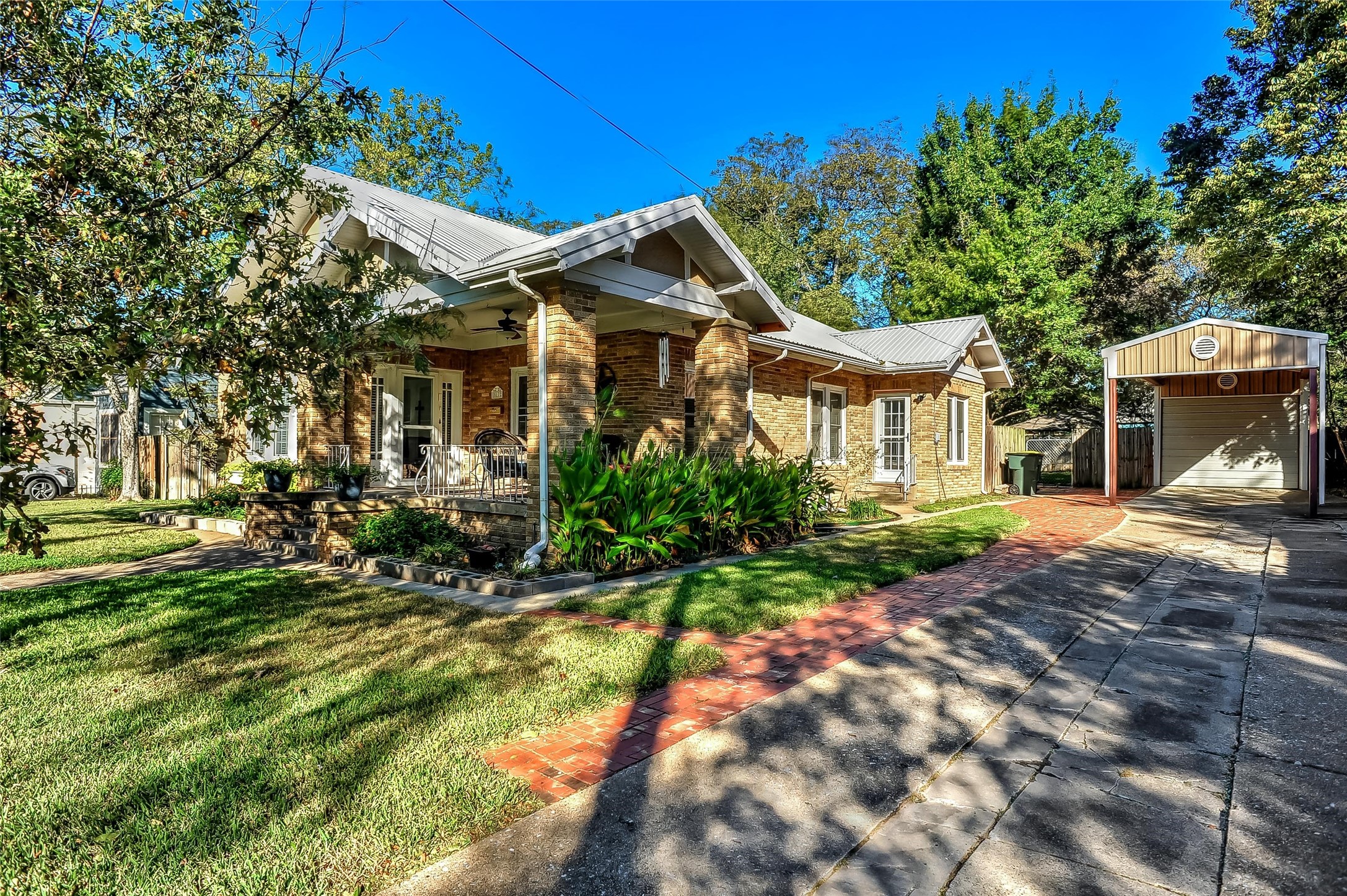 517 W Belden Street Sherman TX 75092