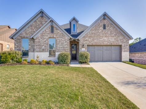 2112 Deer Run Gunter TX 75058
