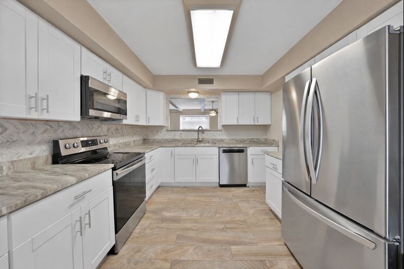1818 Burr Oak Street Arlington TX 76012