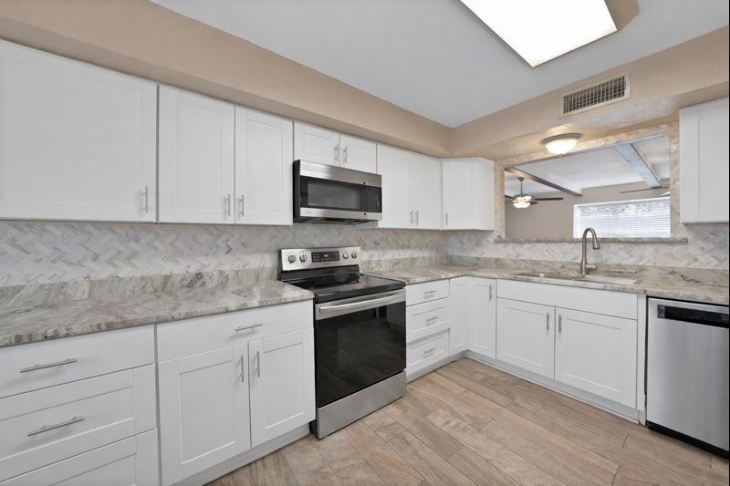 1818 Burr Oak Street Arlington TX 76012