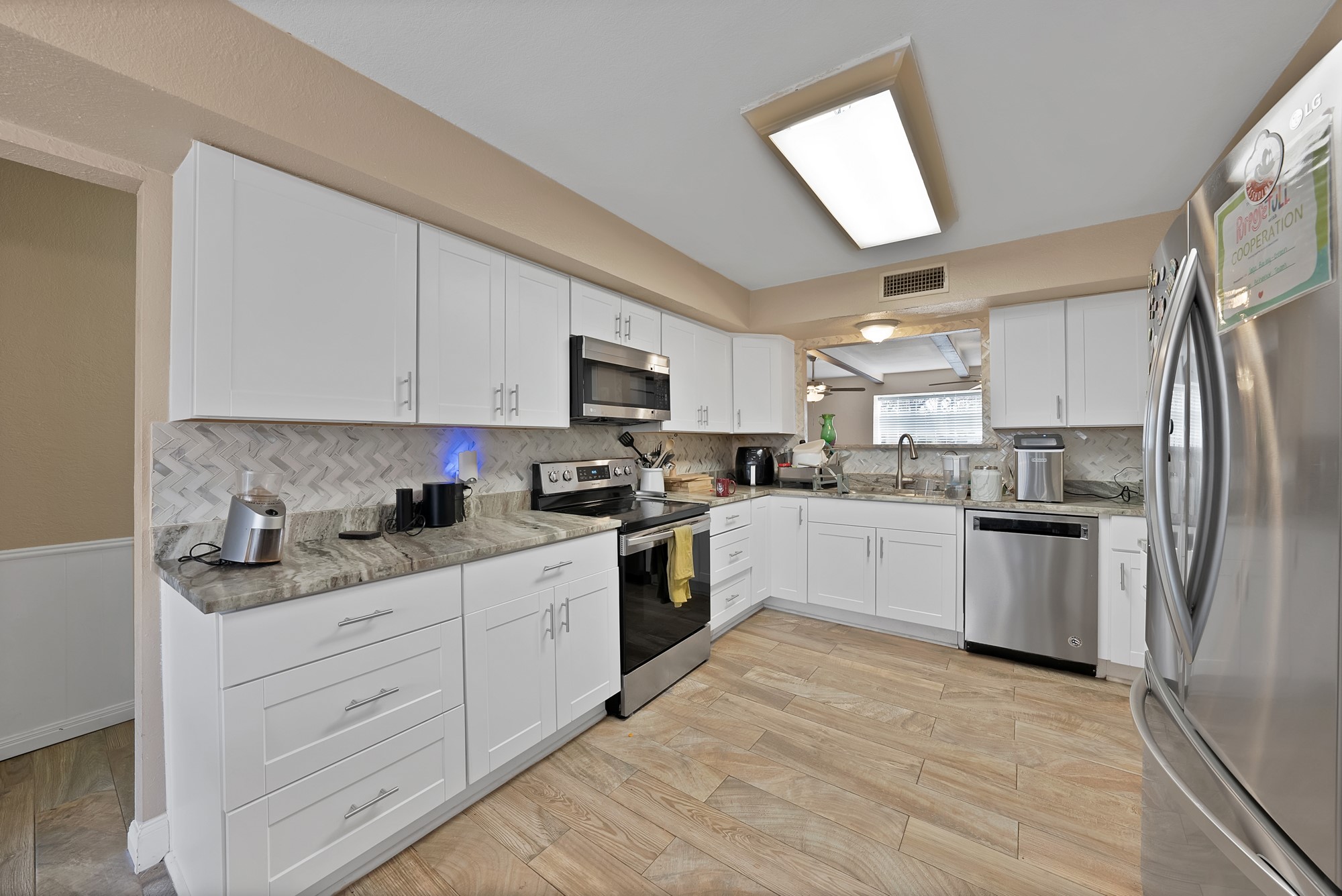 1818 Burr Oak Street Arlington TX 76012