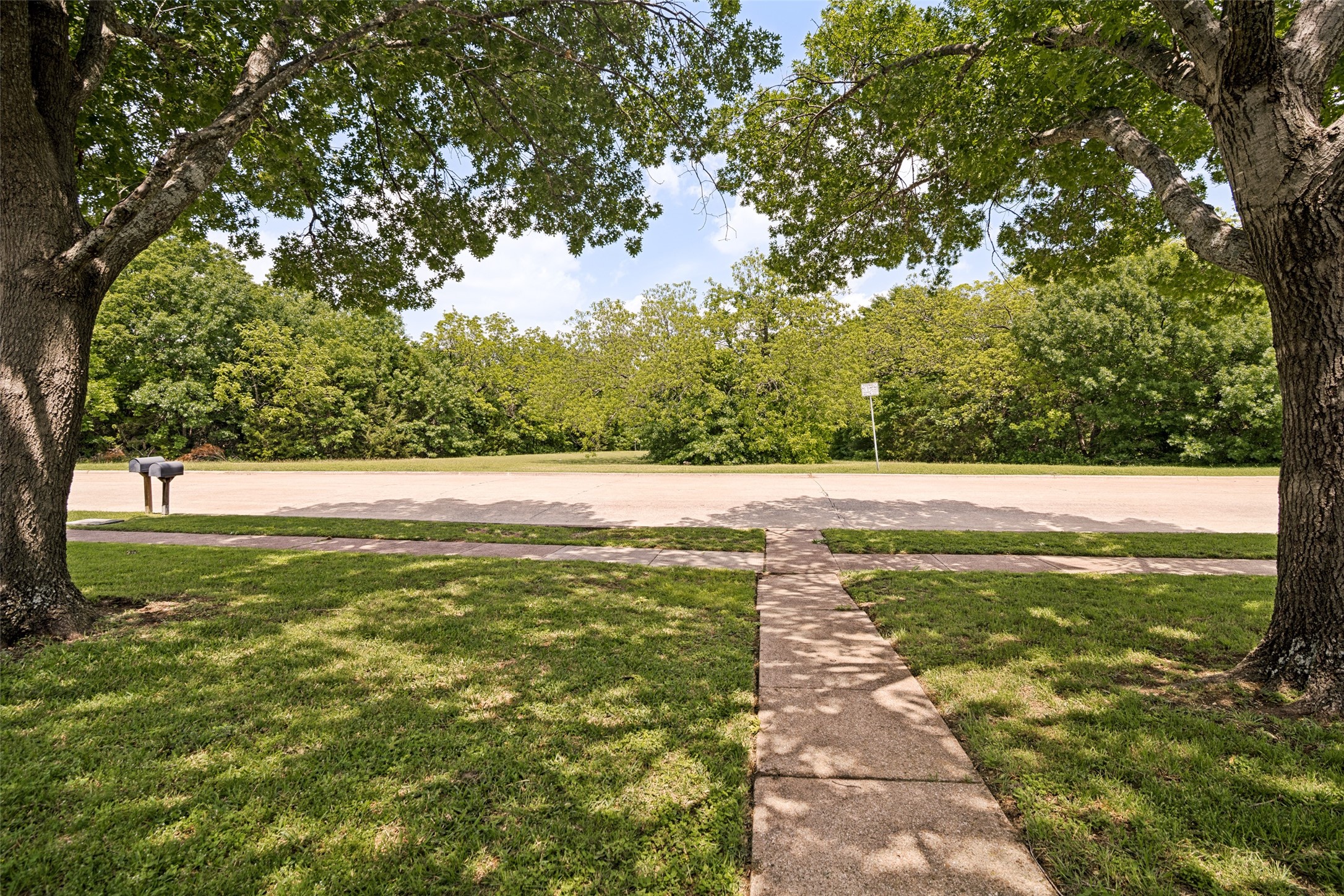 2414 Mapleridge Drive Garland TX 75044