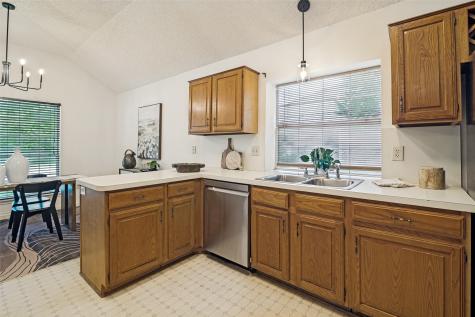 2414 Mapleridge Drive Garland TX 75044
