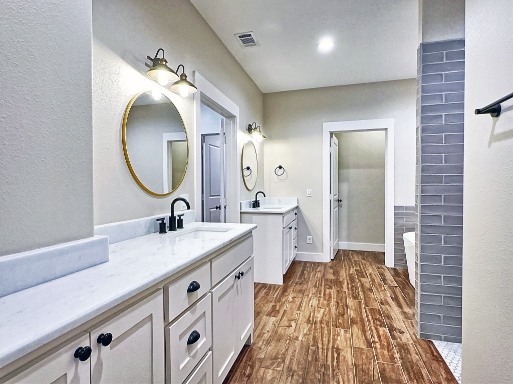3347 Sabine Street Athens TX 75752
