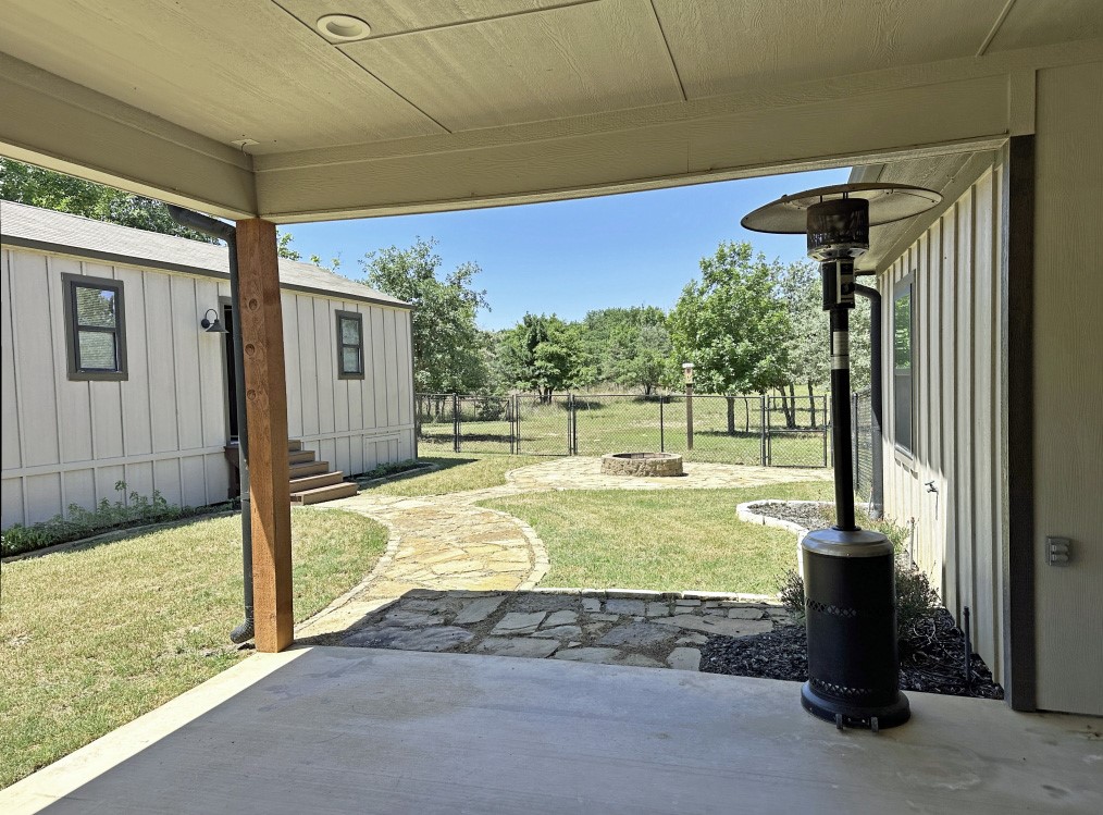 3347 Sabine Street Athens TX 75752