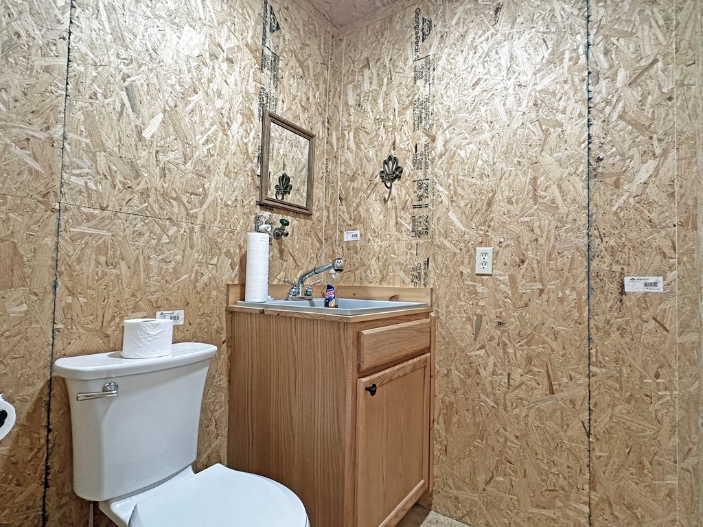 3347 Sabine Street Athens TX 75752