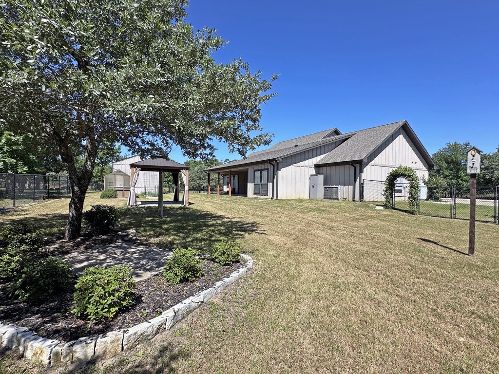 3347 Sabine Street Athens TX 75752