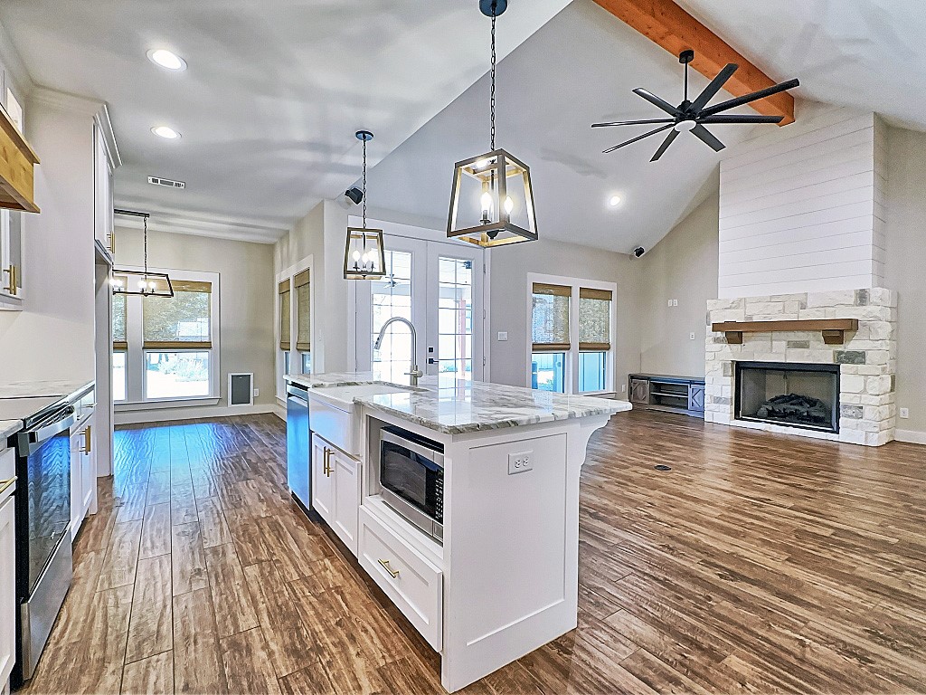 3347 Sabine Street Athens TX 75752