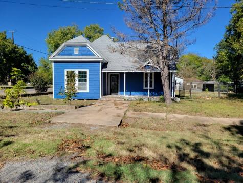 101 E Tutt Street Howe TX 75459