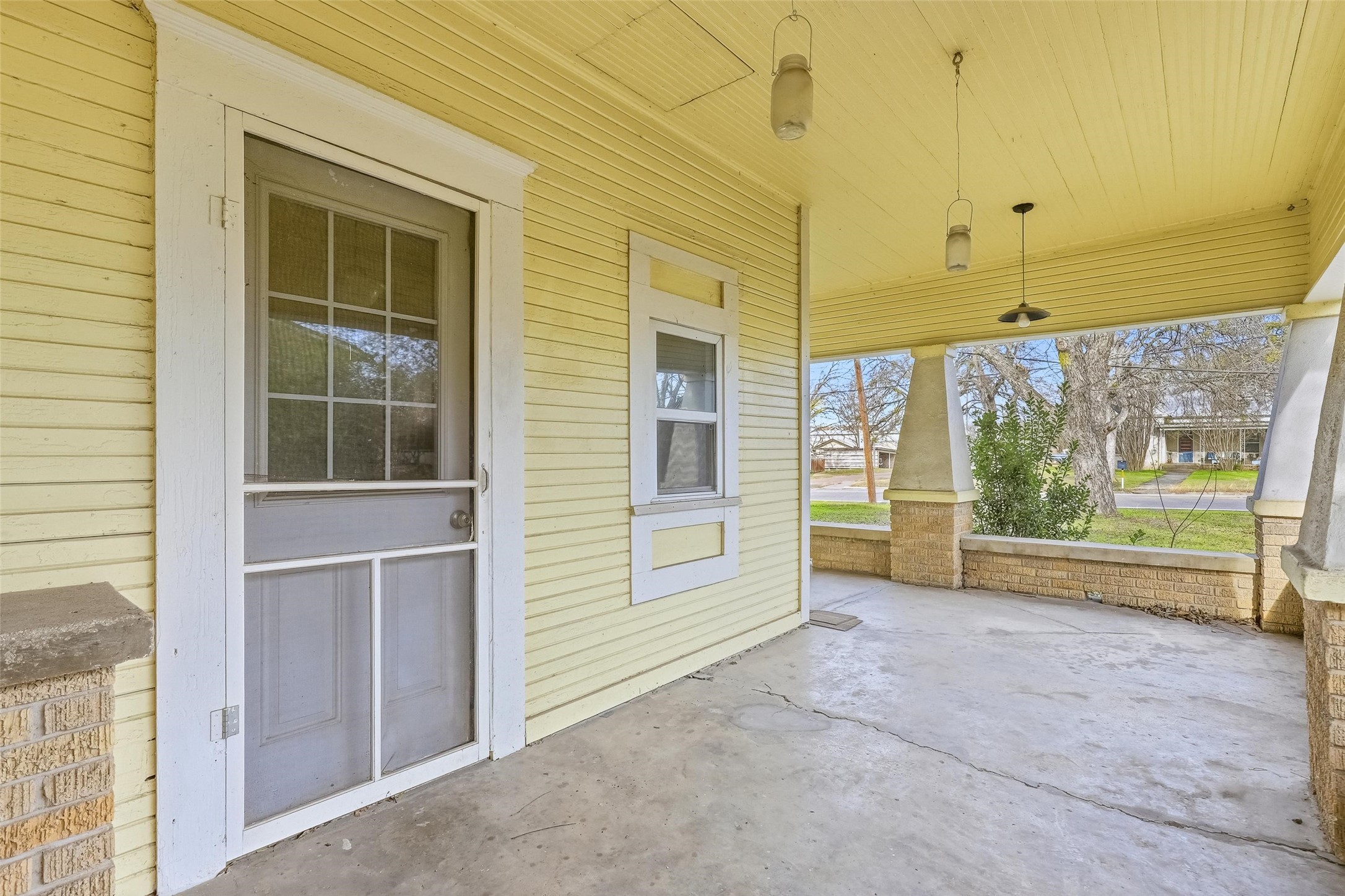 403 E Morgan Meridian TX 76665