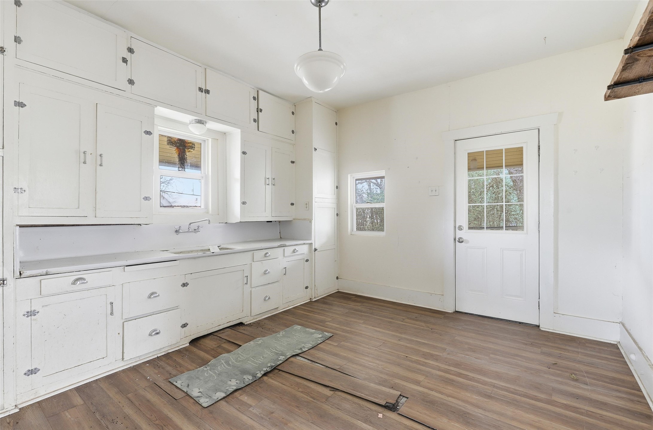 403 E Morgan Meridian TX 76665