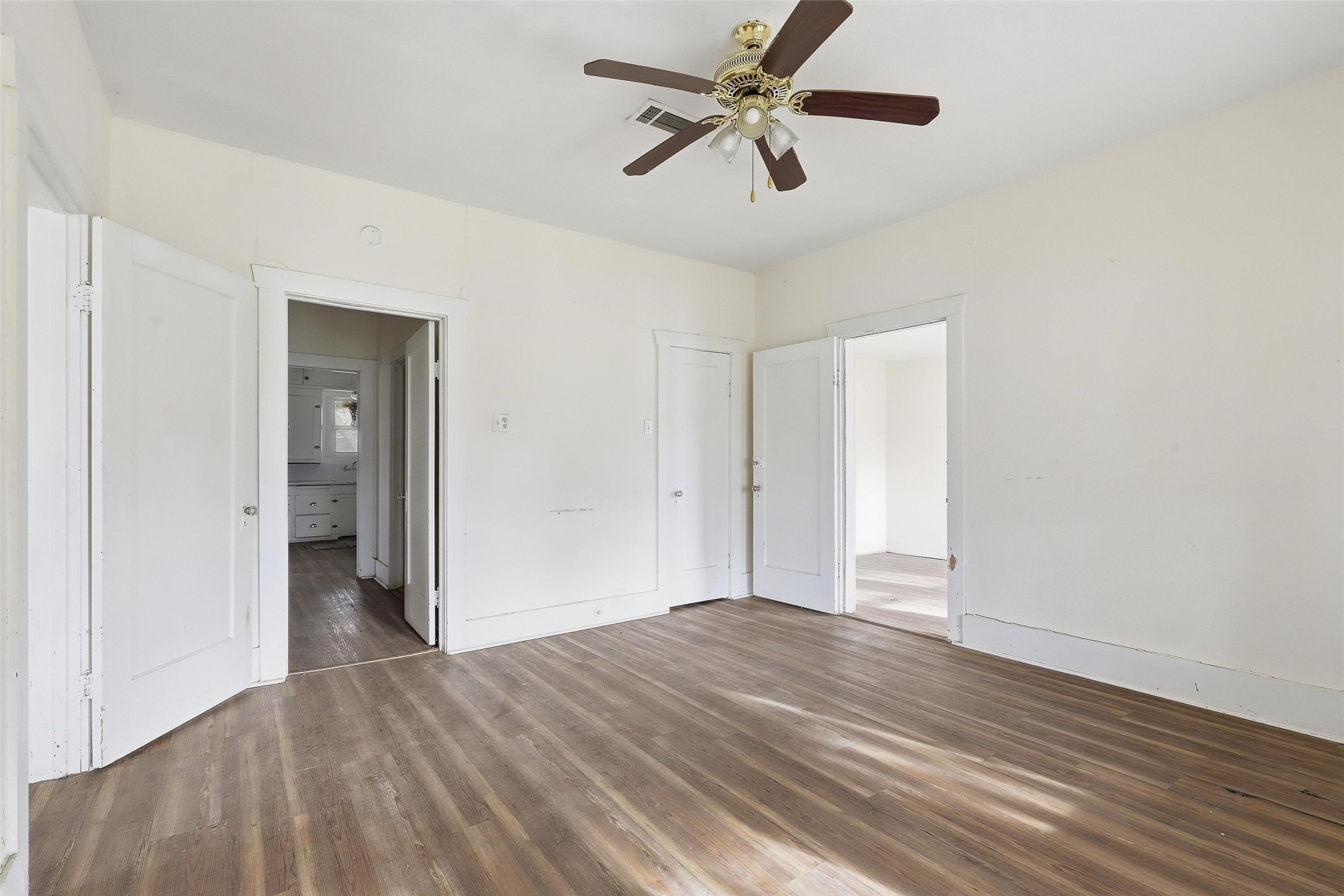 403 E Morgan Meridian TX 76665