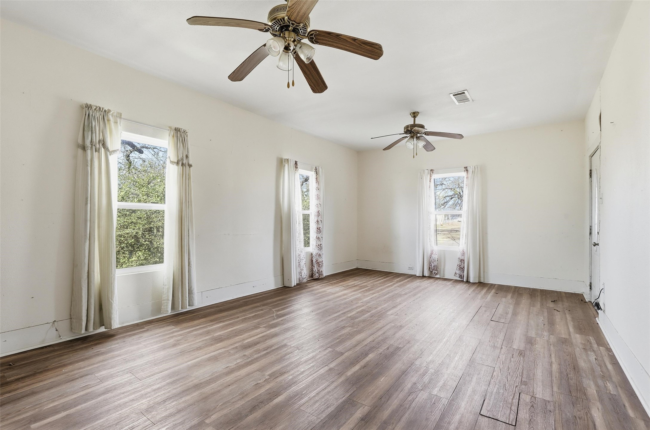 403 E Morgan Meridian TX 76665