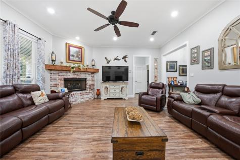 7222 Neches Street Athens TX 75752