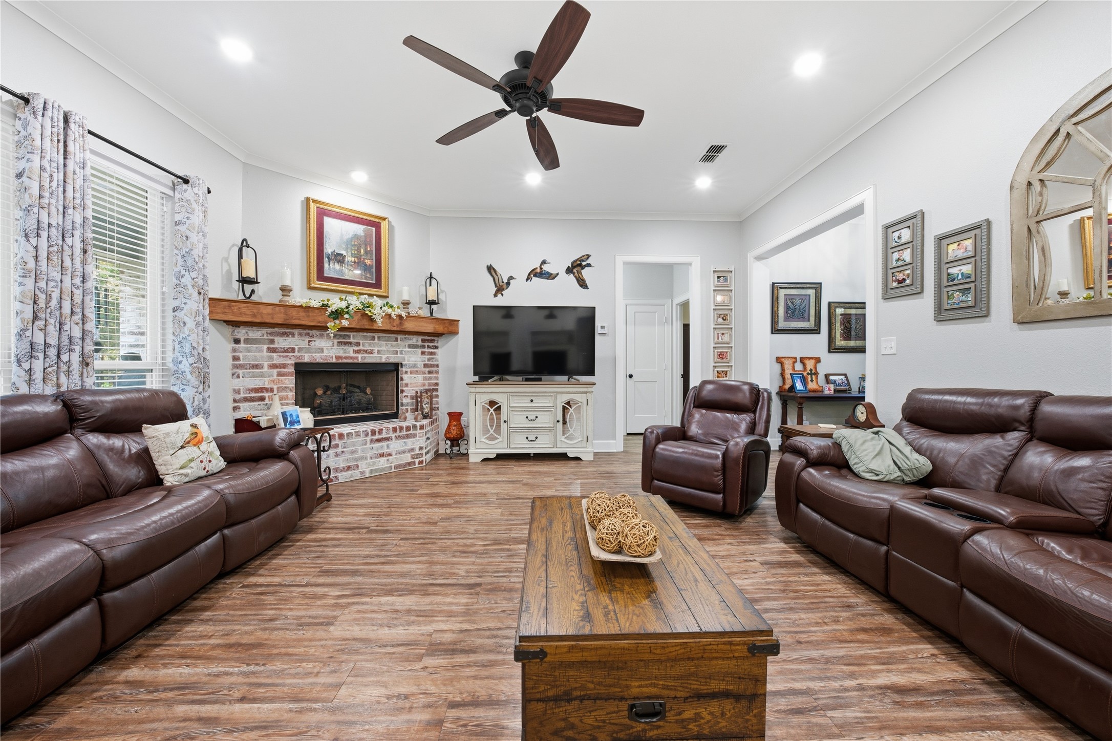 7222 Neches Street Athens TX 75752