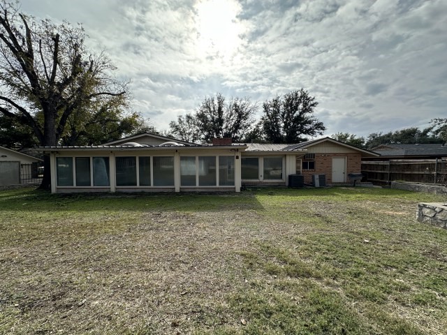 107 Manor Street Sonora TX 76950