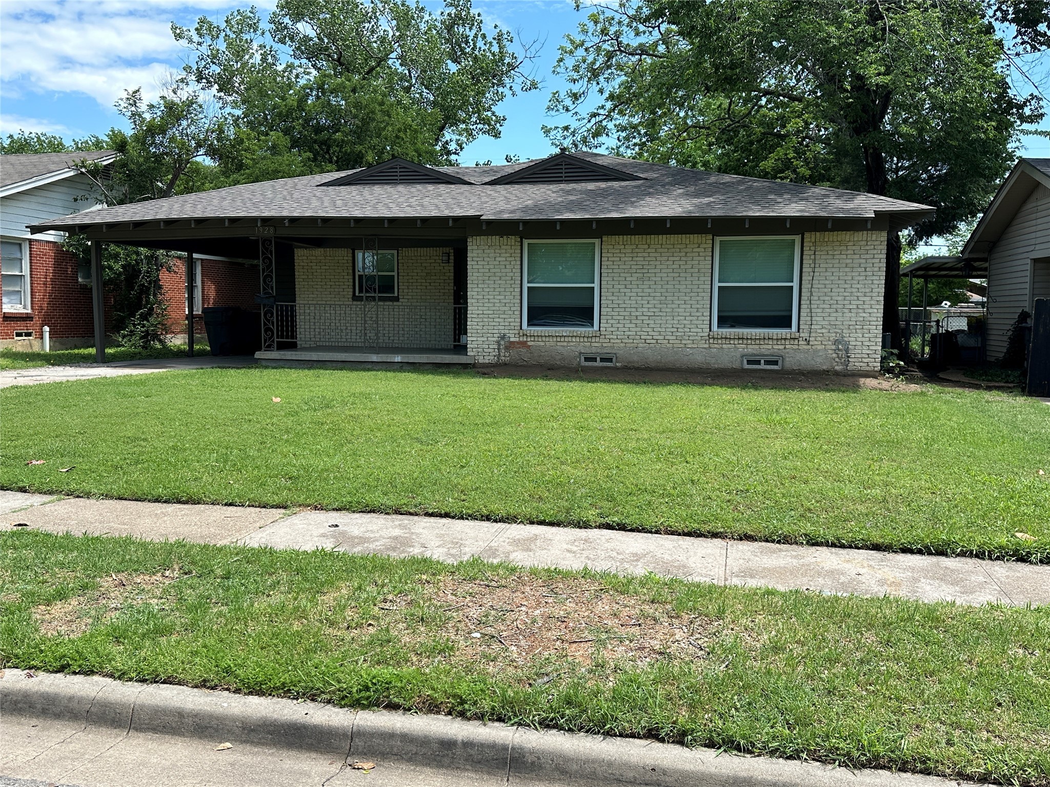 1928 Las Cruces Lane Dallas TX 75217