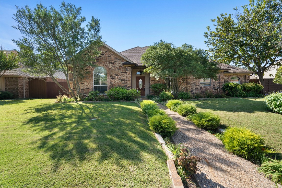 5930 Smoke Glass Trail Dallas TX 75252