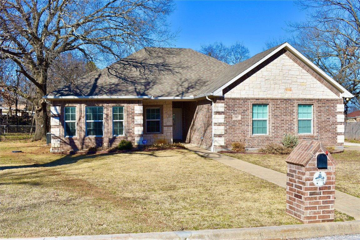 207 2nd Street Whitesboro TX 76273