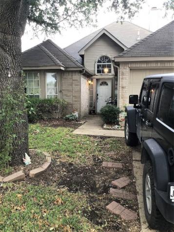 301 Pebblebrook Lane Glenn Heights TX 75154
