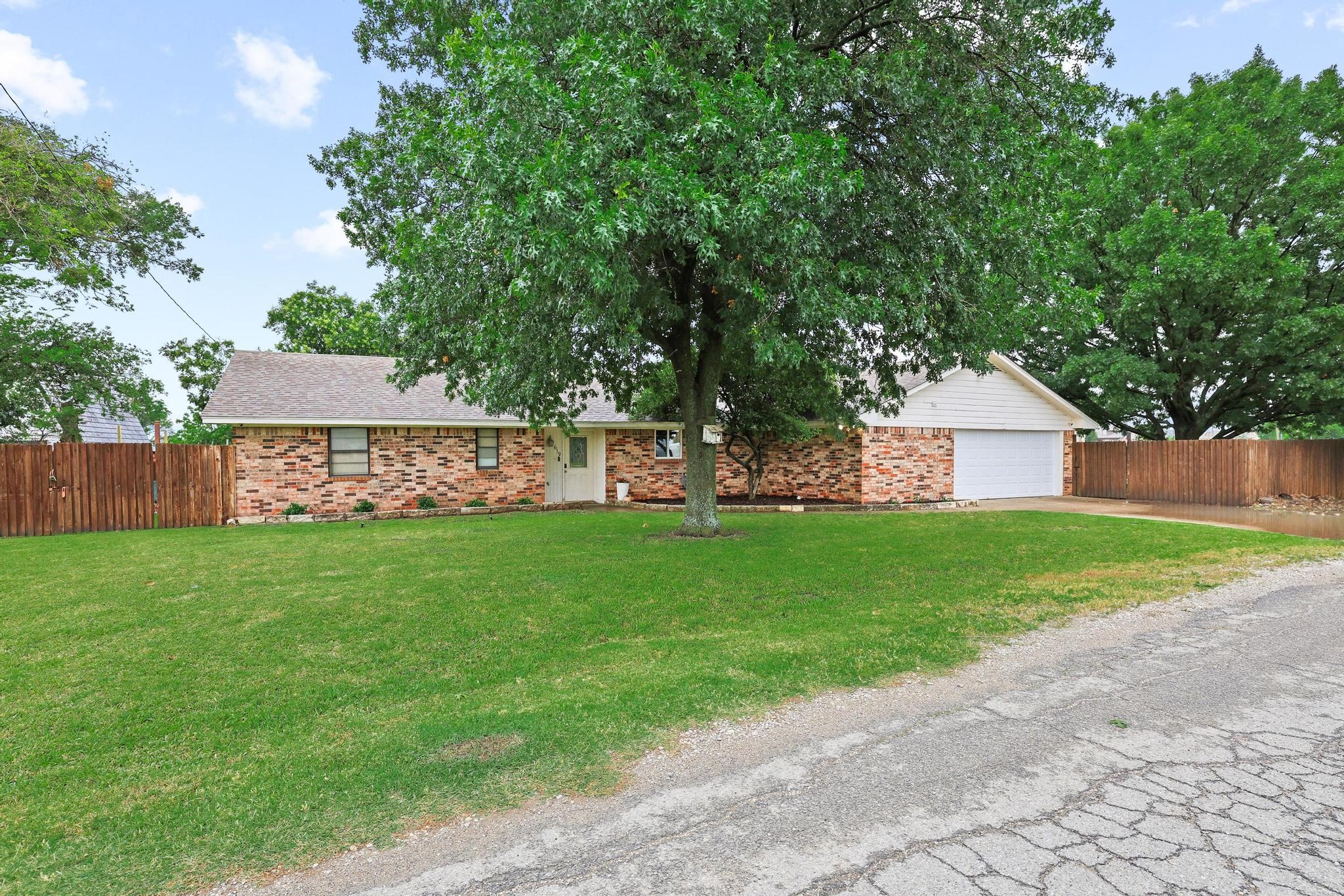 619 N 5th Street Gunter TX 75058