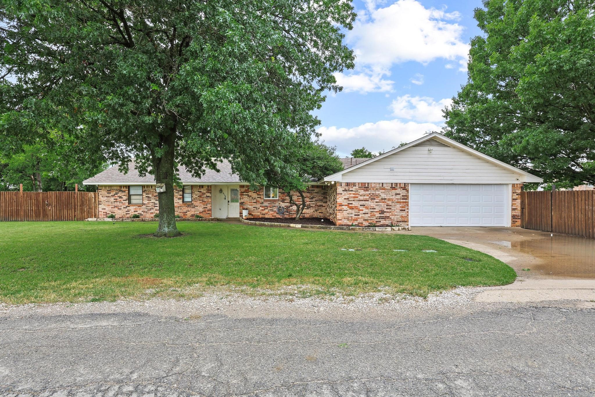 619 N 5th Street Gunter TX 75058