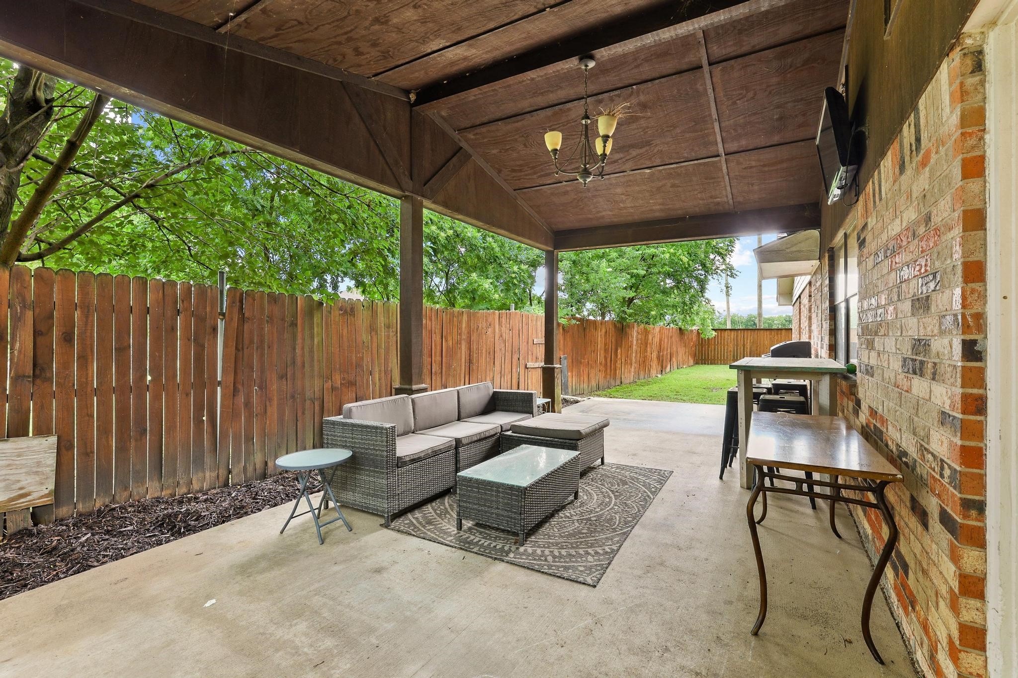 619 N 5th Street Gunter TX 75058