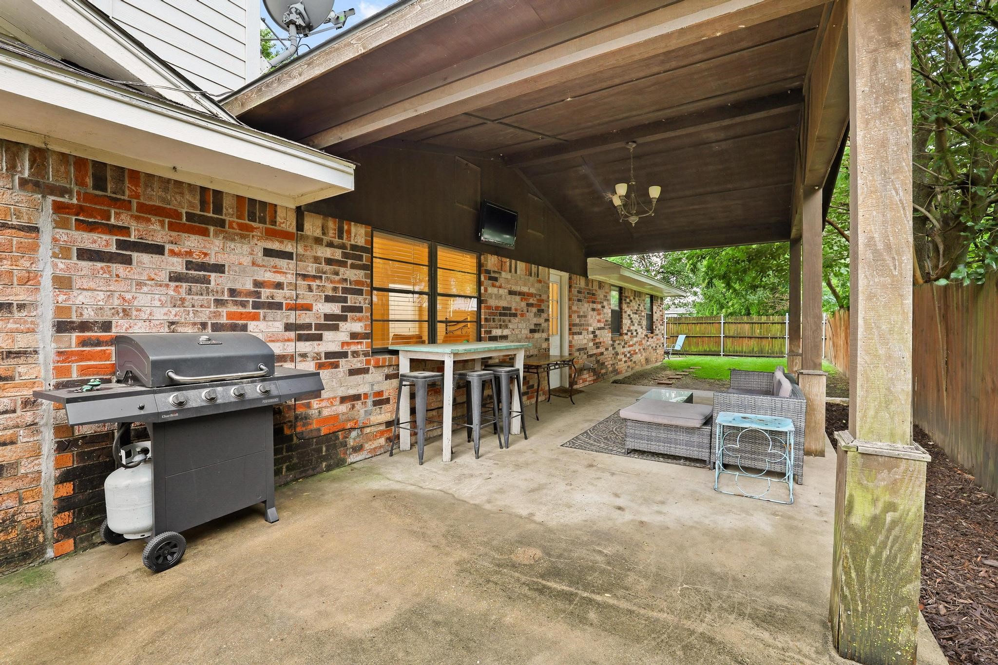 619 N 5th Street Gunter TX 75058