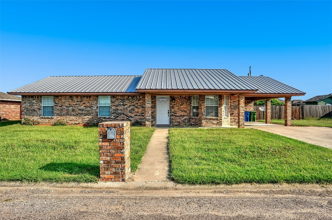 703 Patti Court Collinsville TX 76233