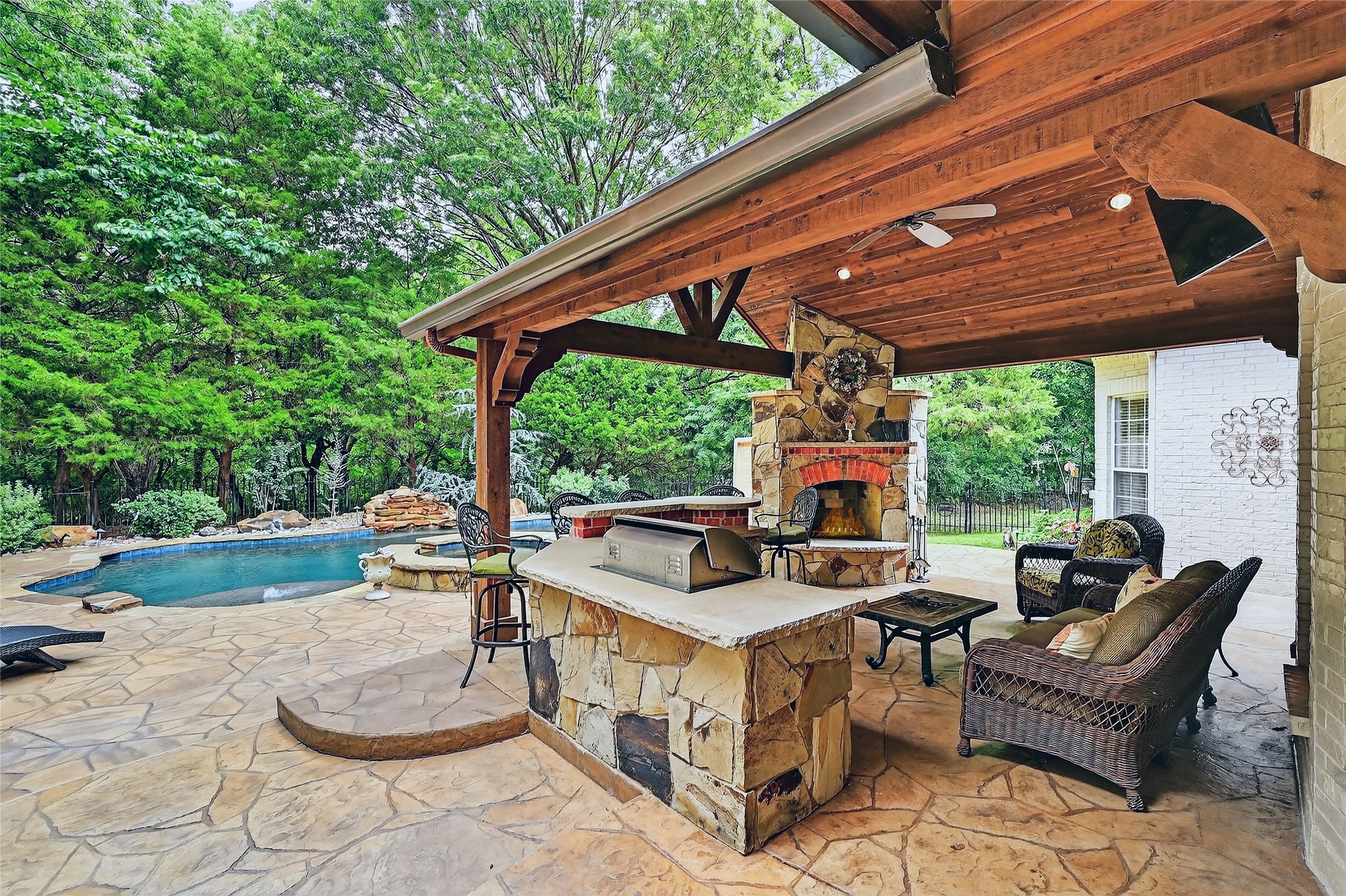 2708 Cambridge Way Sherman TX 75092