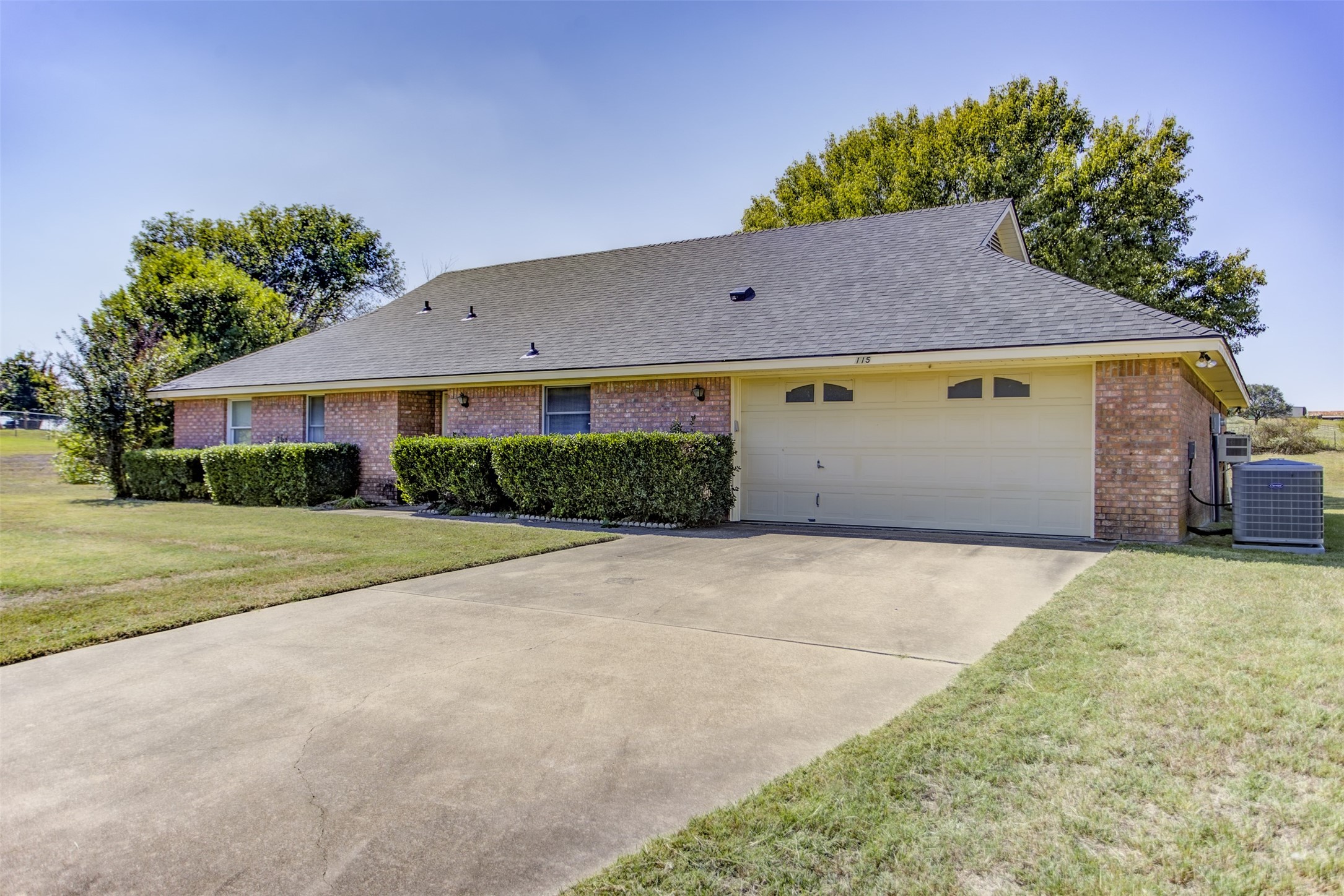 115 Grant Drive Weatherford TX 76086