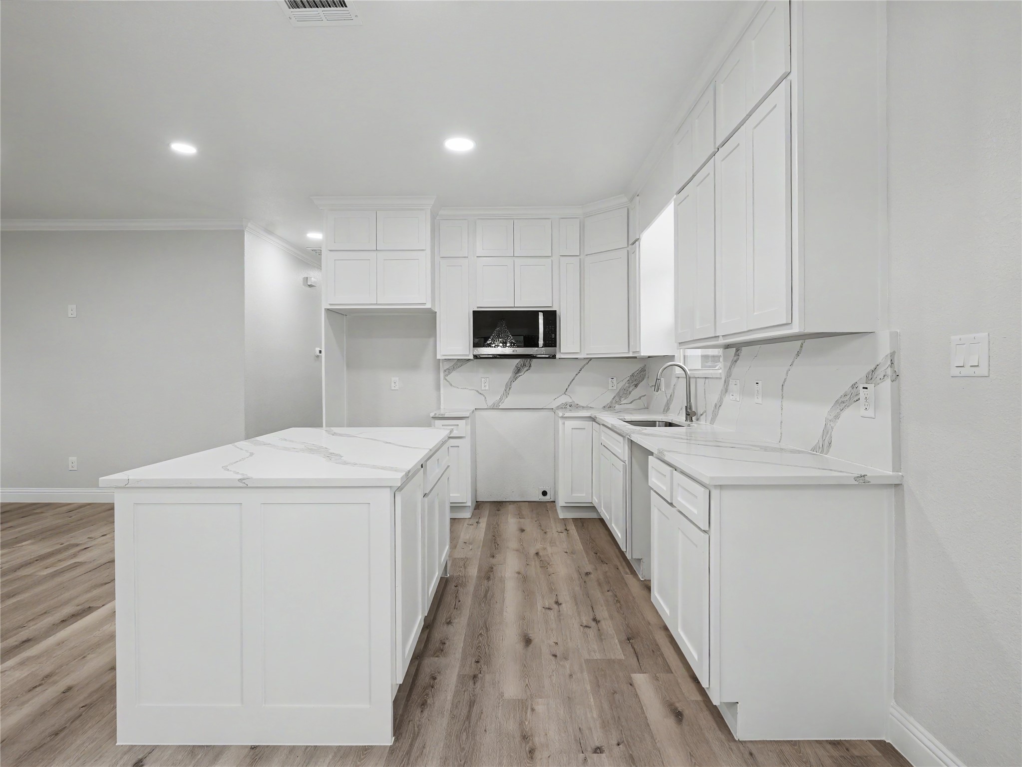 1211 E Cannon Street Fort Worth TX 76104