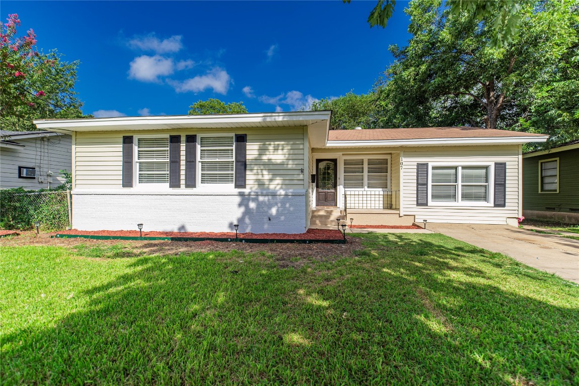 107 Legion Street Waxahachie TX 75165