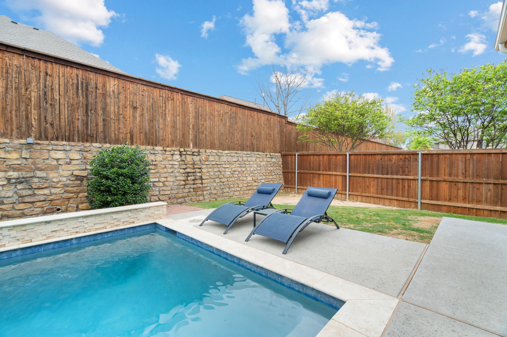 9409 Blackpine Court Lantana TX 76226